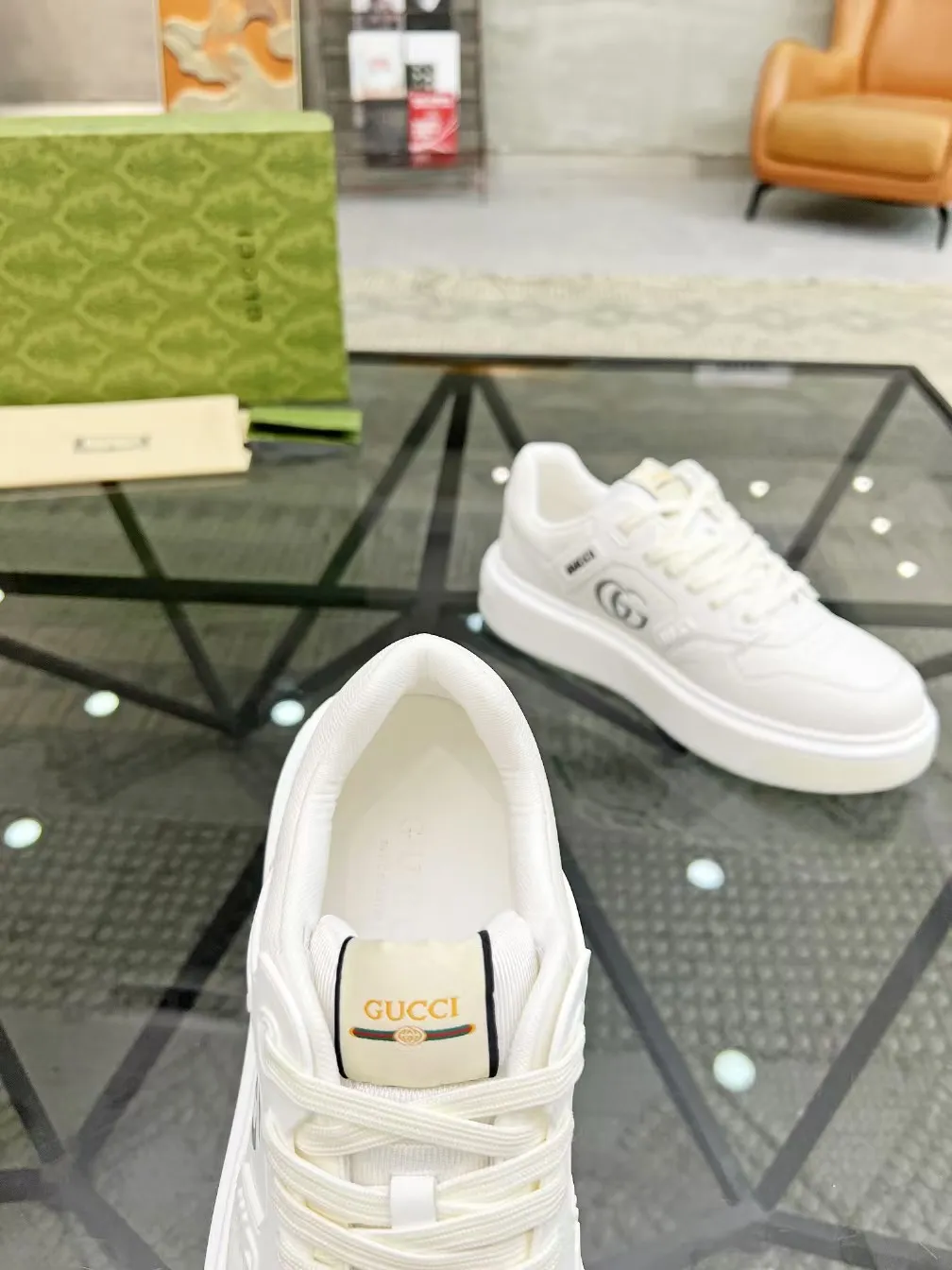 Men's Men's Shoes Men's Men's 💰460 new men's shoes GUCCI [Lightning] latest shoes shipped. Original quality, fashionable, made of special materials, sheepskin lining, brand new packaging. The foot feels super comfortable and the workmanship is impeccable. Size: 38-45